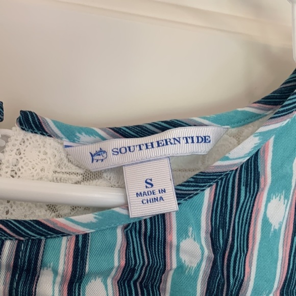 Southern Tide Sleeveless Top with buttons and lace on the back sz S NWT - Picture 3 of 9